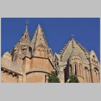 Catedral Vieja de Salamanca, photo Luis Rogelio HM, Wikipedia.jpg